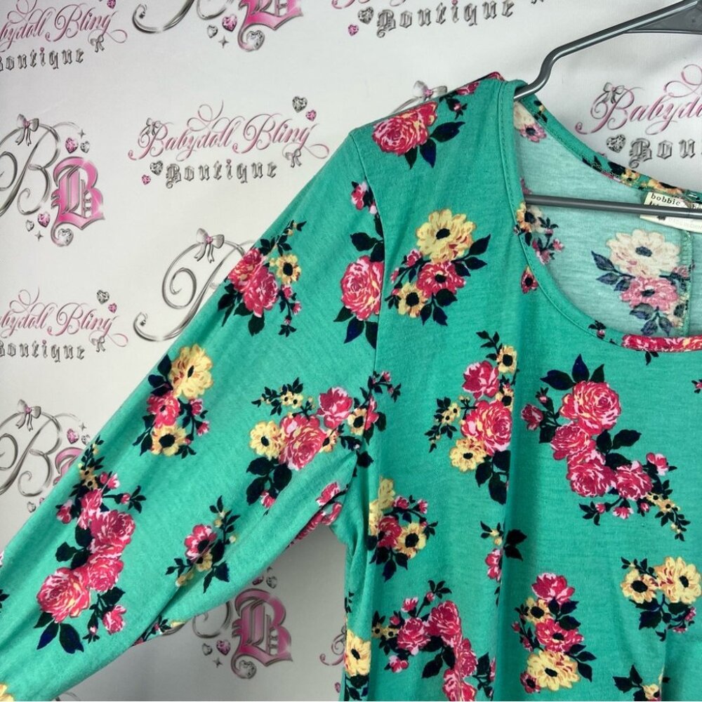 Bobbie Brooks long sleeve asymmetrical hem fairy flowers Teal Floral Blouse - Picture 9 of 14
